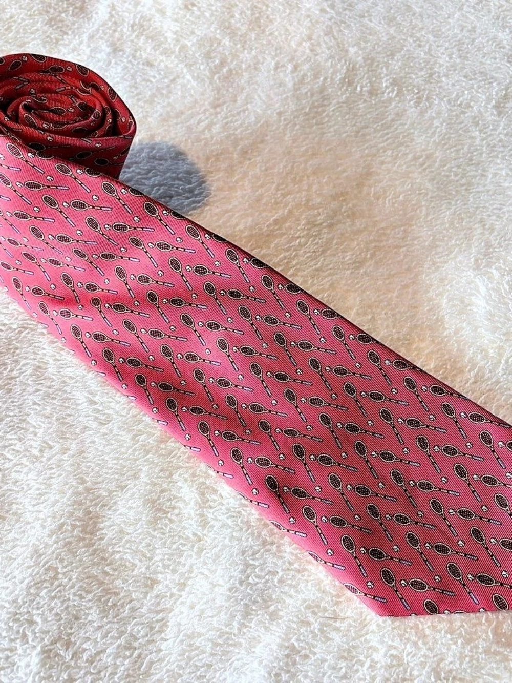 Brooks Brothers Country Club Tennis Rackets/balls 100% Silk Tie - Pink. Preppy.